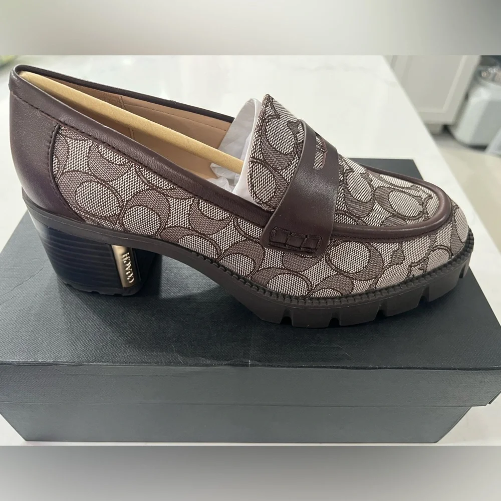 Womens Coach Cora Loafer Signature Logo Oak/Maple Jacquard SZ 8 B (M) NEW NIB